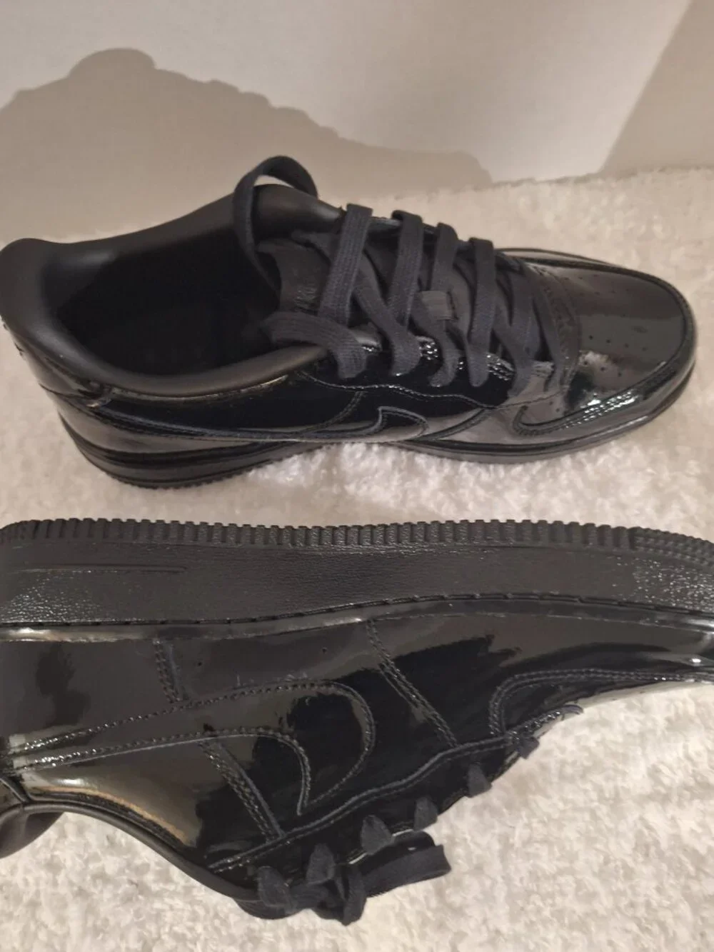 Nike Air Force 1 Patent Black Size 7